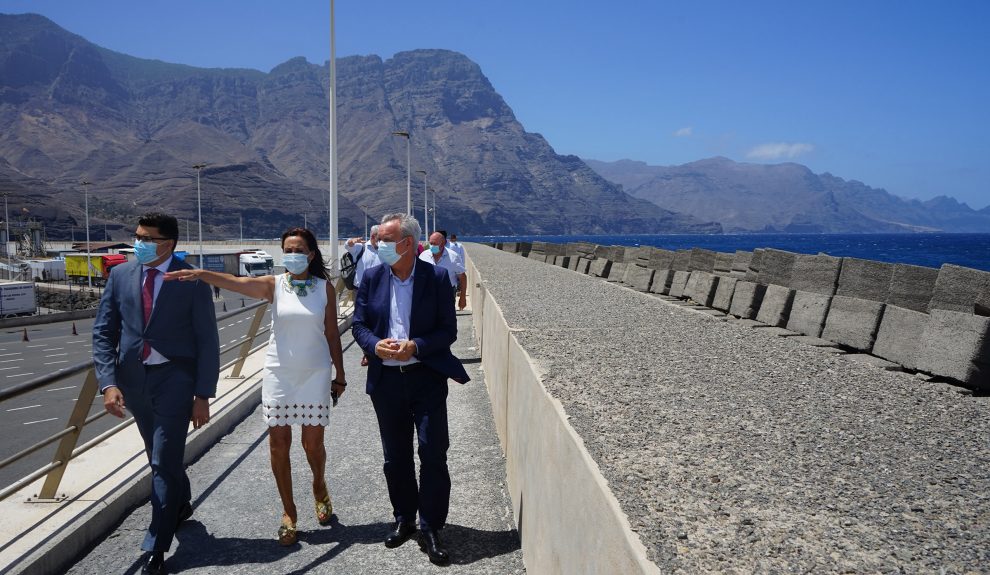 Visita al Puerto de Agaete | Foto: CONSEJERÍA DE OBRAS PÚBLICAS, TRANSPORTE Y VIVIENDA DEL GOBIERNO DE CANARIAS