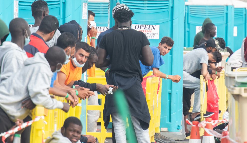 Migrantes en el muelle de Arguineguín el pasado septiembre | CABILDO DE GRAN CANARIA