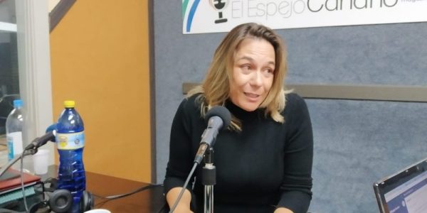 Lidia Cáceres en los estudios de El Espejo Canario