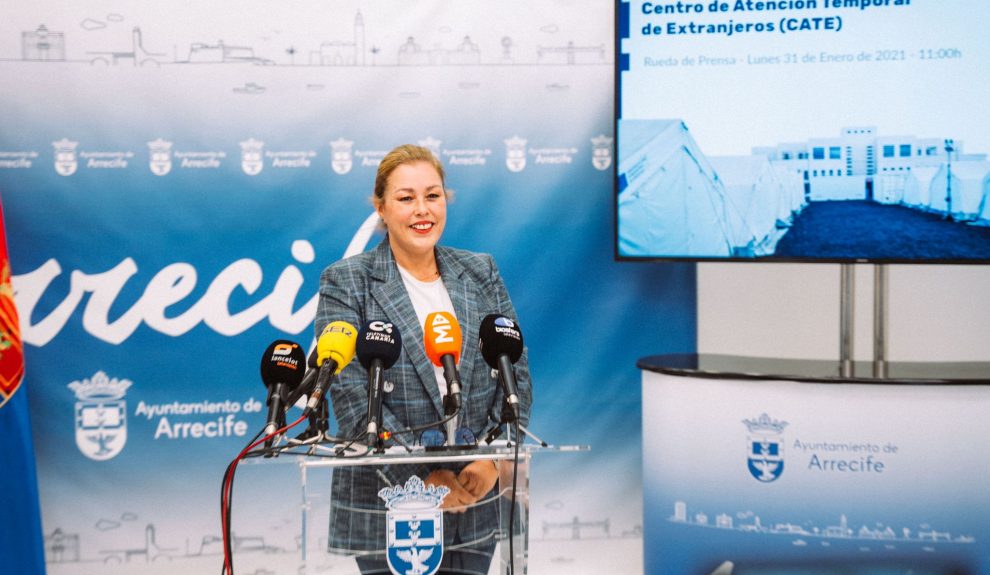 Astrid Pérez en una rueda de prensa sobre el CATE de Lanzarote | Foto: Ayuntamiento de Arrecife