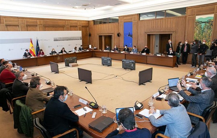 Reunión de la ministra de Transportes con las asociaciones del sector | Foto: Moncloa