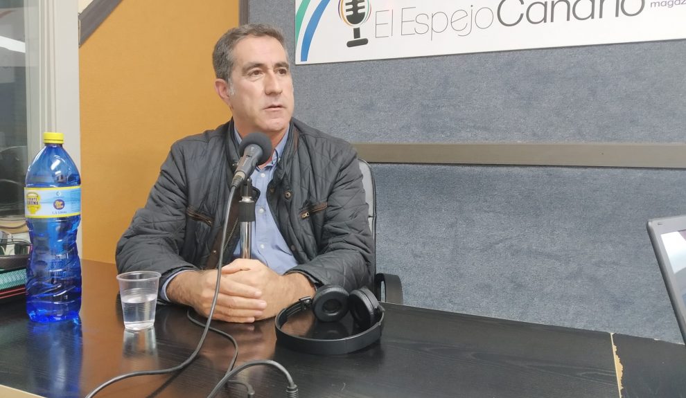 Francis Candil en los estudios de El Espejo Canario