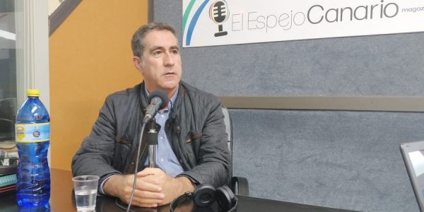 Francis Candil en los estudios de El Espejo Canario