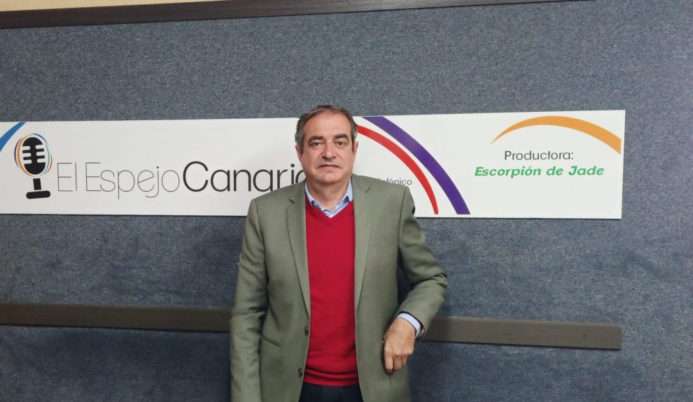 Francisco Moreno en los estudios de EL Espejo Canario