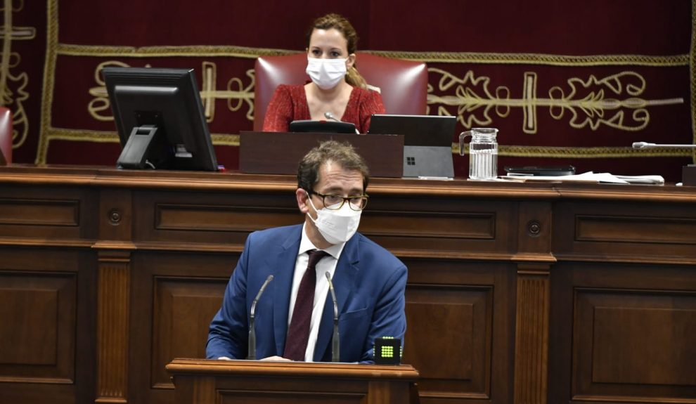 Iñaki Lavandera en el Parlamento canario | Foto: PSOE