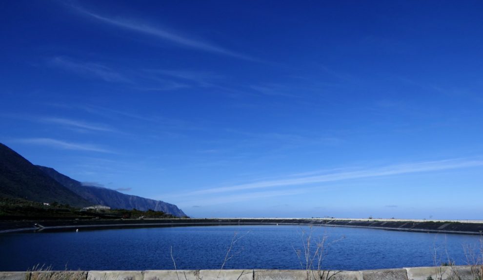 Balsa de agua en el municipio de Frontera | Foto: Cabildo de El Hierro