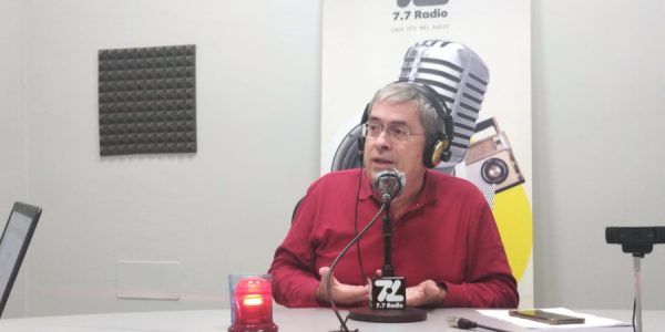 Marco Aurelio Pérez en los estudios de El Espejo Canario