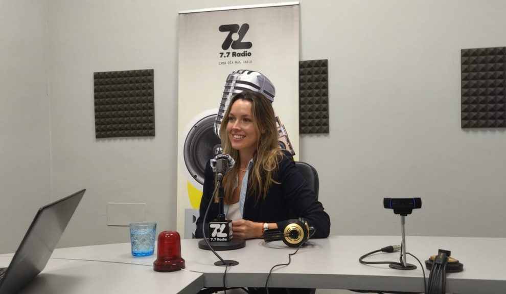 María Fernández en los estudios de El Espejo Canario