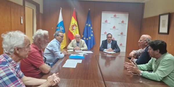 Reunión de miembros del Foro Roque Aldeano con el Diputado del Común | Foto: Diputado del Común