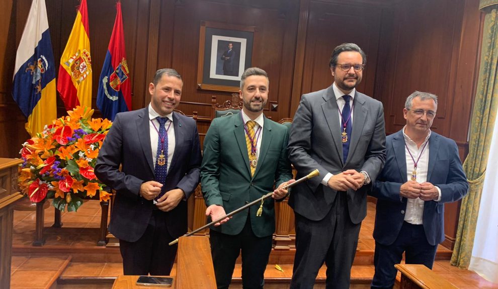 Sergio Ramos, segundo por la derecha, durante la toma de posesión del acta de concejal en Telde | Foto: Ayuntamiento de Telde