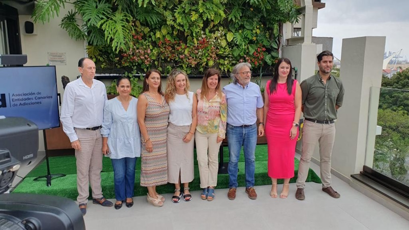 Miembros de la asociación de entidades canarias de adicción | Foto: Yrichen