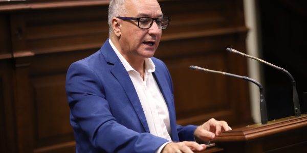 Luis Campos | Foto: Parlamento de Canarias