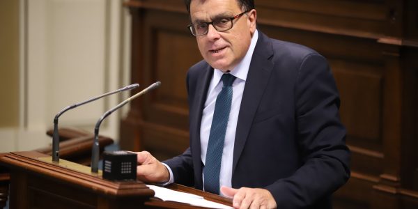 Manuel Miranda, en una comparecencia en el Parlamento de Canarias | Foto: Gobierno de Canarias