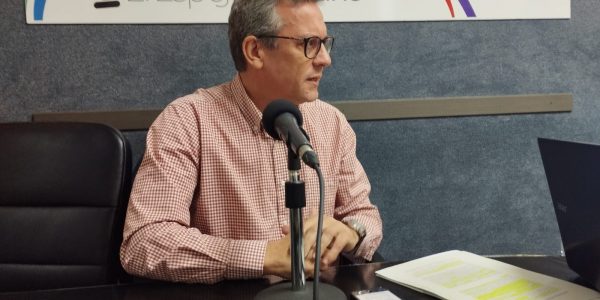 Mauricio Roque en los estudios de El Espejo Canario