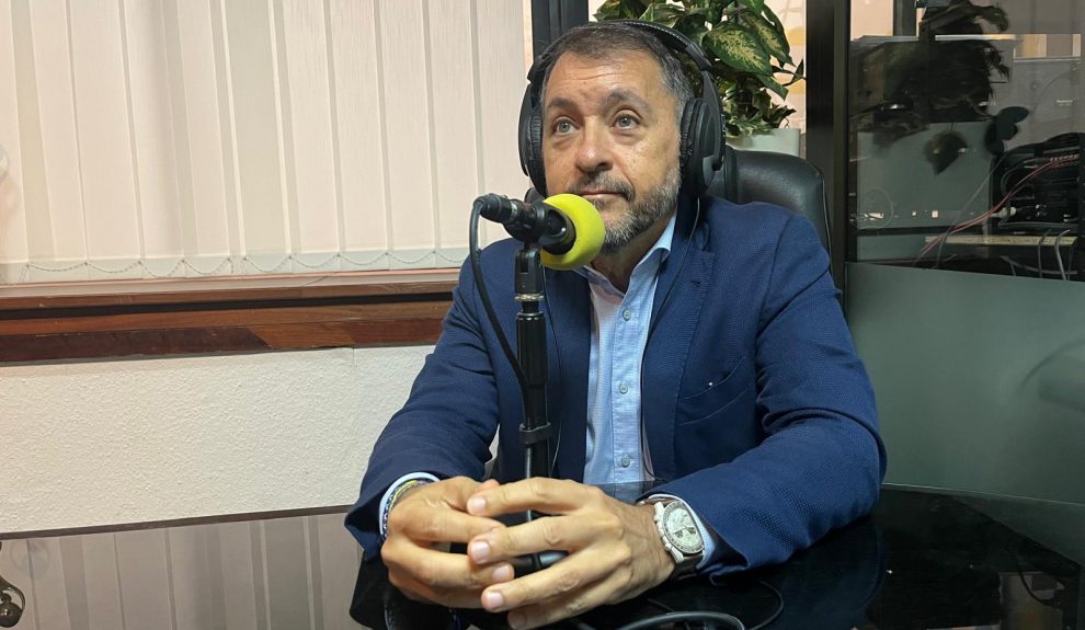 José Manuel Bermúdez en los estudios de El Espejo Canario