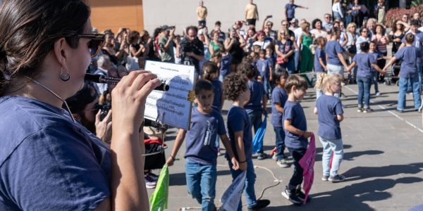 Pasacalles de Barrios Orquestados con el espectáculo 'Cuerdas' | Foto: Barrios Orquestados