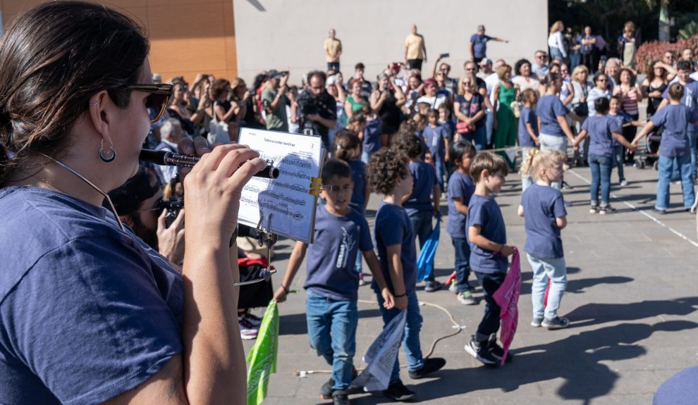 Pasacalles de Barrios Orquestados con el espectáculo 'Cuerdas' | Foto: Barrios Orquestados