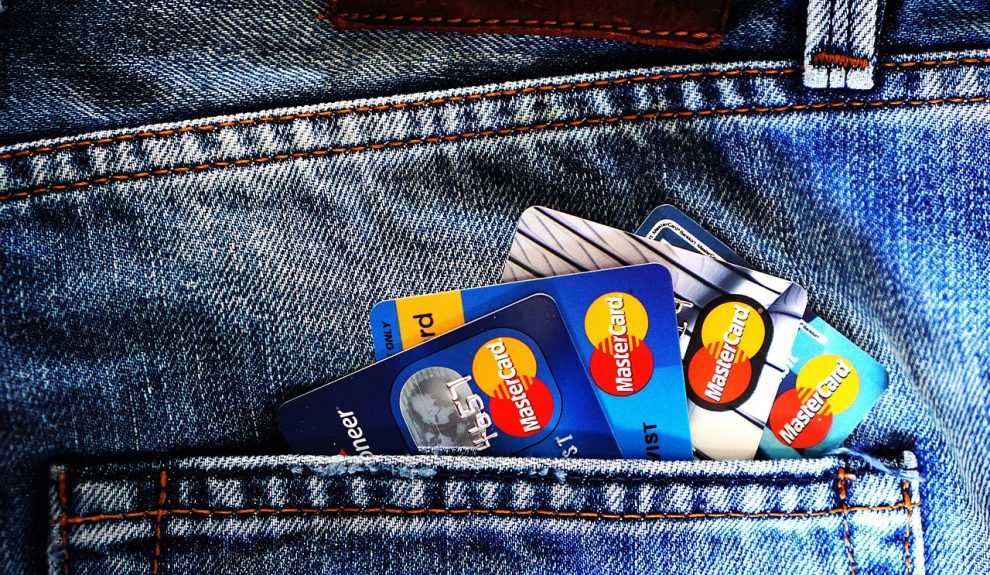Muchas veces se llega a las deudas por el desconocimiento de cómo funcionan los instrumentos financieros | Foto: Pixbay