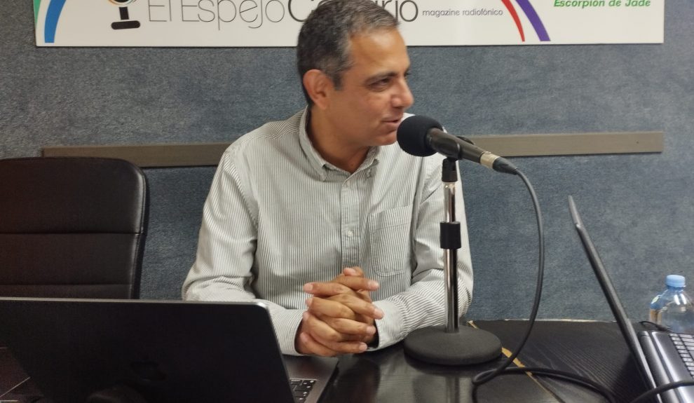 Jacques Bulchand en los estudios de El Espejo Canario