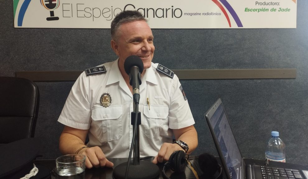 Ricardo Martín en los estudios de El Espejo Canario