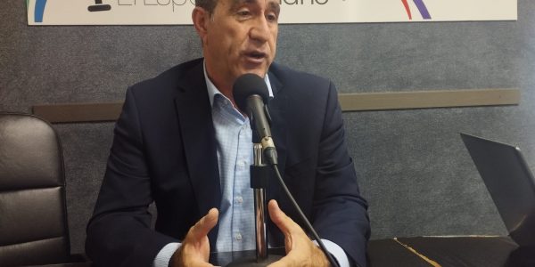 Francis Candil en los estudios de El Espejo Canario