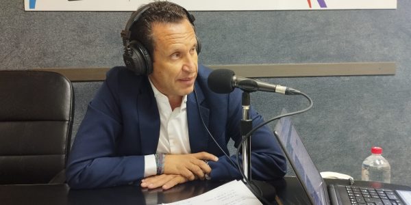 José Juan González Salmah en los estudios de El Espejo Canario