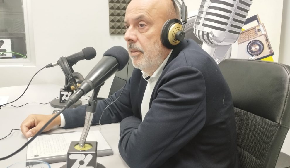 Juan Ramírez Said en los estudios de El Espejo Canario