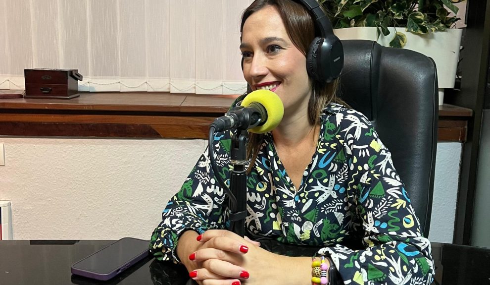 Nira Fierro en los estudios de El Espejo Canario