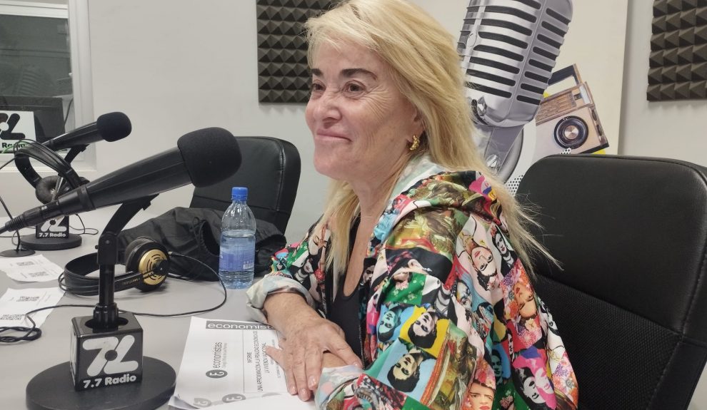 Rosa Rodríguez en los estudios de El Espejo Canario