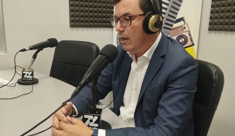 Pablo Rodríguez en los estudios de El Espejo Canario