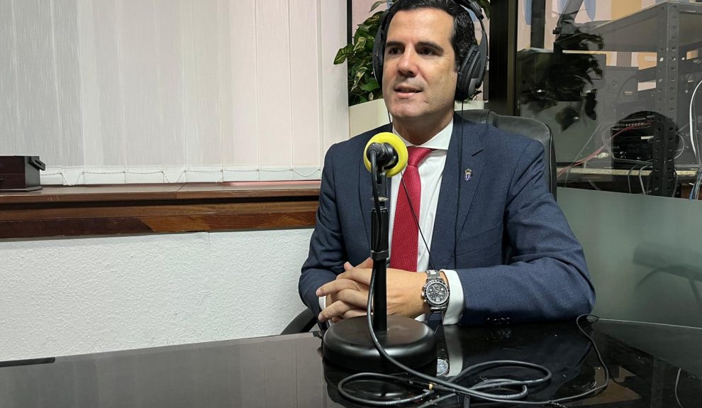 Gustavo González de Vega en los estudios de El Espejo Canario